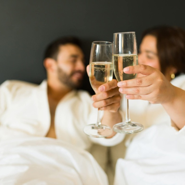SUNSET & SPARKLING PACKAGE IN JUNE