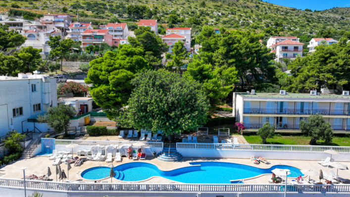 COMING SOON Hotel VAL Bed & Breakfats  by the sea